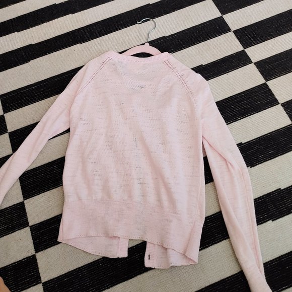 GIRL'S PINK ADORABLE SWEATER with BEAUTIFUL BUTTON - Picture 5 of 5